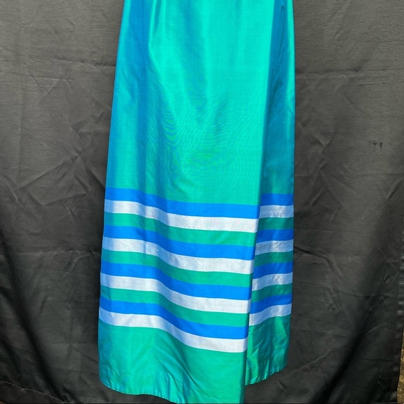 Betty Thai Silk Bangkok Thailand 2 Piece - Picture 2 of 10